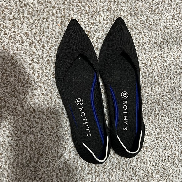 Pointed Rothy’s flat - Picture 2 of 3